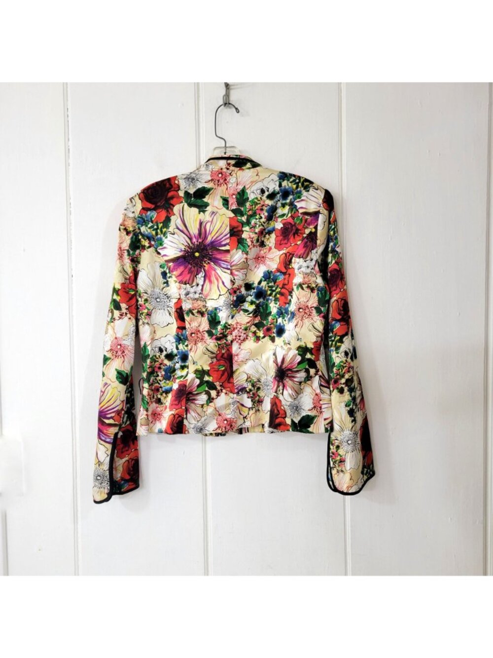 JS Collections Silk Floral Jacket - Picture 3 of 7